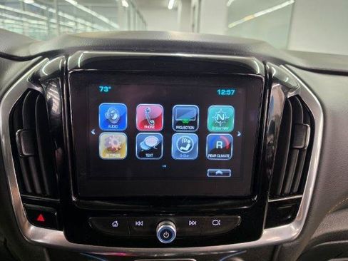 Used 2019 Chevrolet Traverse LT FWD image 23
