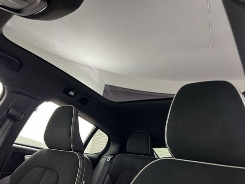 Certified 2023 Volvo C40 P8 Recharge Ultimate image 17