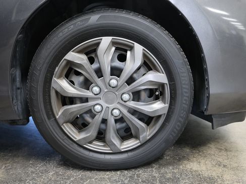 Used 2013 Toyota Prius C Three image 12