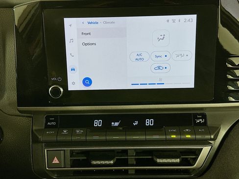 Used 2025 Toyota Camry LE image 24