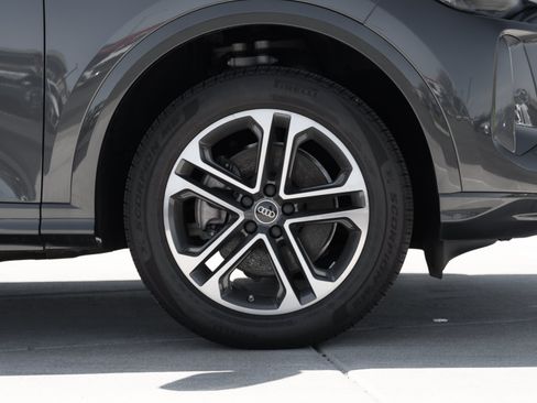 Certified 2025 Audi Q5 Premium w/ Convenience Package AWD/4WD image 30