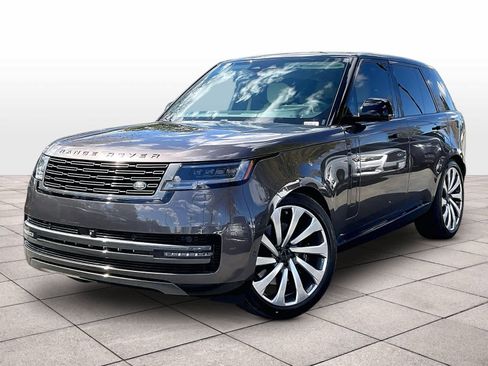 Used 2024 Land Rover Range Rover SE image 1