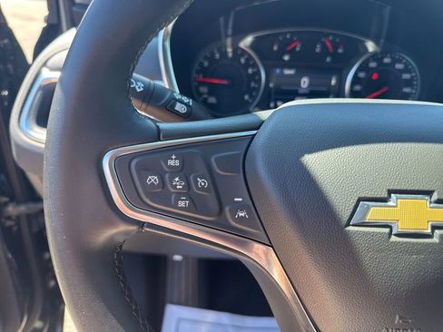Used 2024 Chevrolet Equinox LT FWD image 19