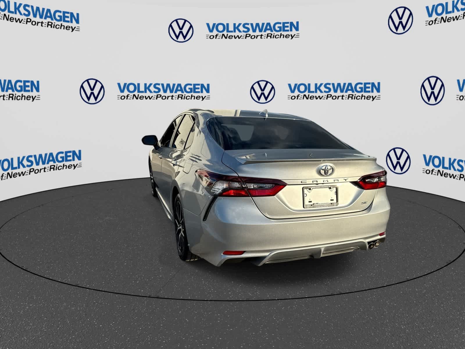 Used 2023 Toyota Camry SE FWD image 12
