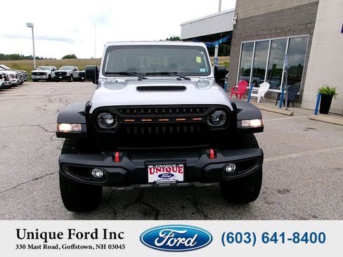 Used 2022 Jeep Gladiator Mojave w/ Cold Weather Group AWD/4WD image 3
