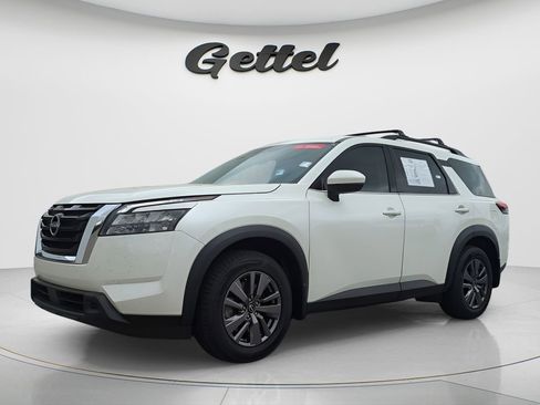 Certified 2023 Nissan Pathfinder SV w/ SV Premium Package image 1