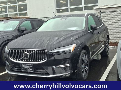 Certified 2023 Volvo XC60 B5 Plus image 3