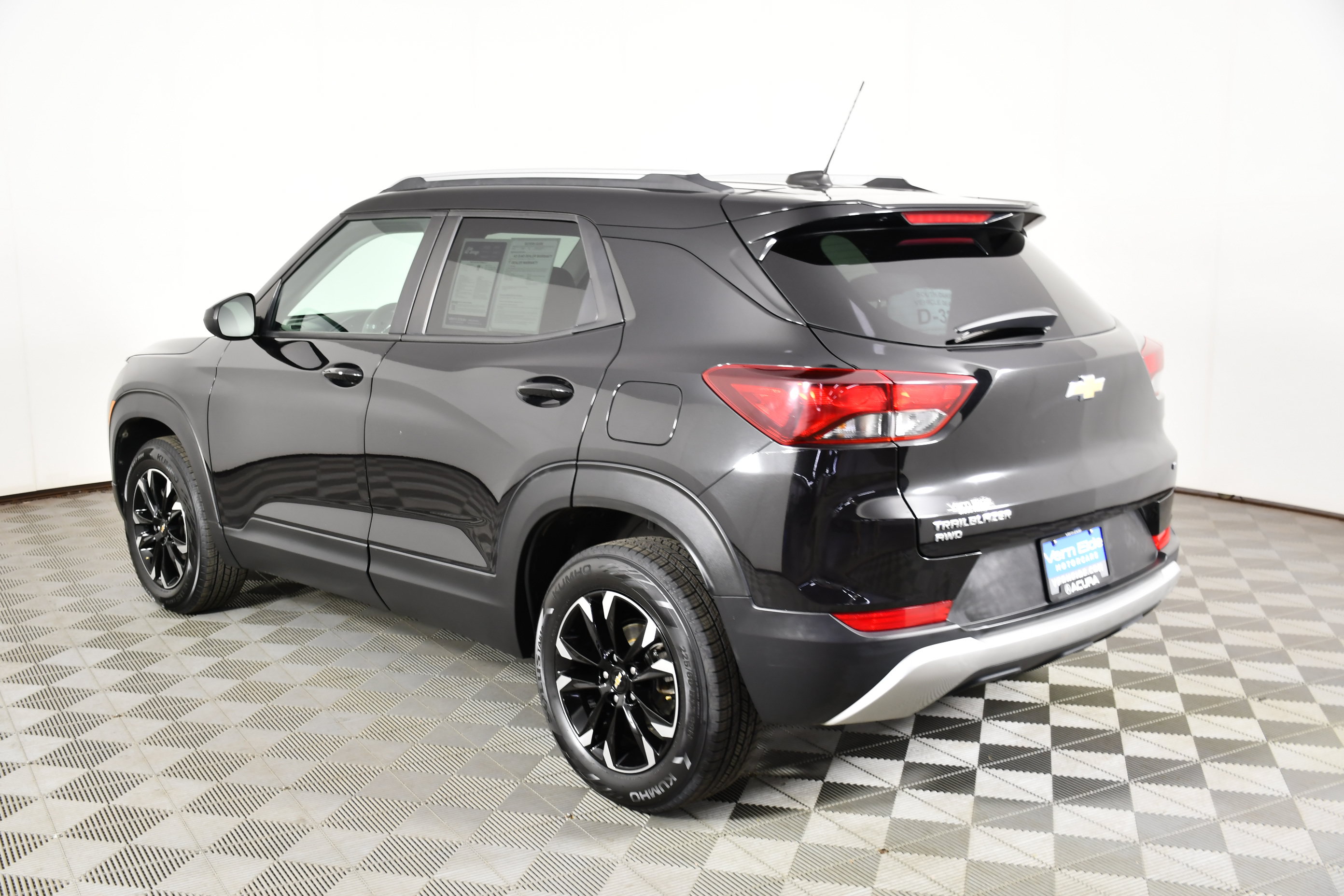 Used 2021 Chevrolet TrailBlazer LT AWD/4WD image 8