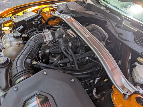 Used 2019 Ford Mustang GT Premium w/ Performance Package - Level 2 RWD image 5