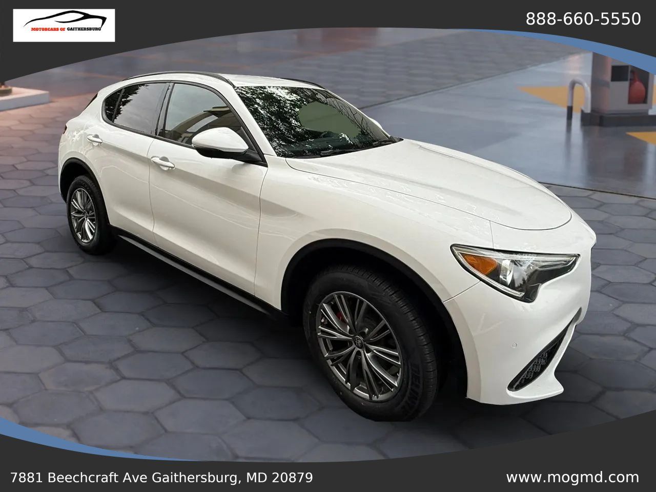 Used 2022 Alfa Romeo Stelvio Sprint RWD image 8