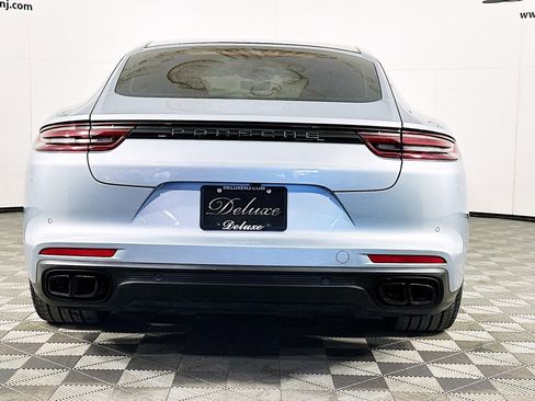 Used 2018 Porsche Panamera 4 AWD/4WD image 5