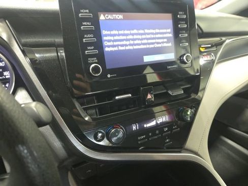 Used 2024 Toyota Camry LE FWD image 14