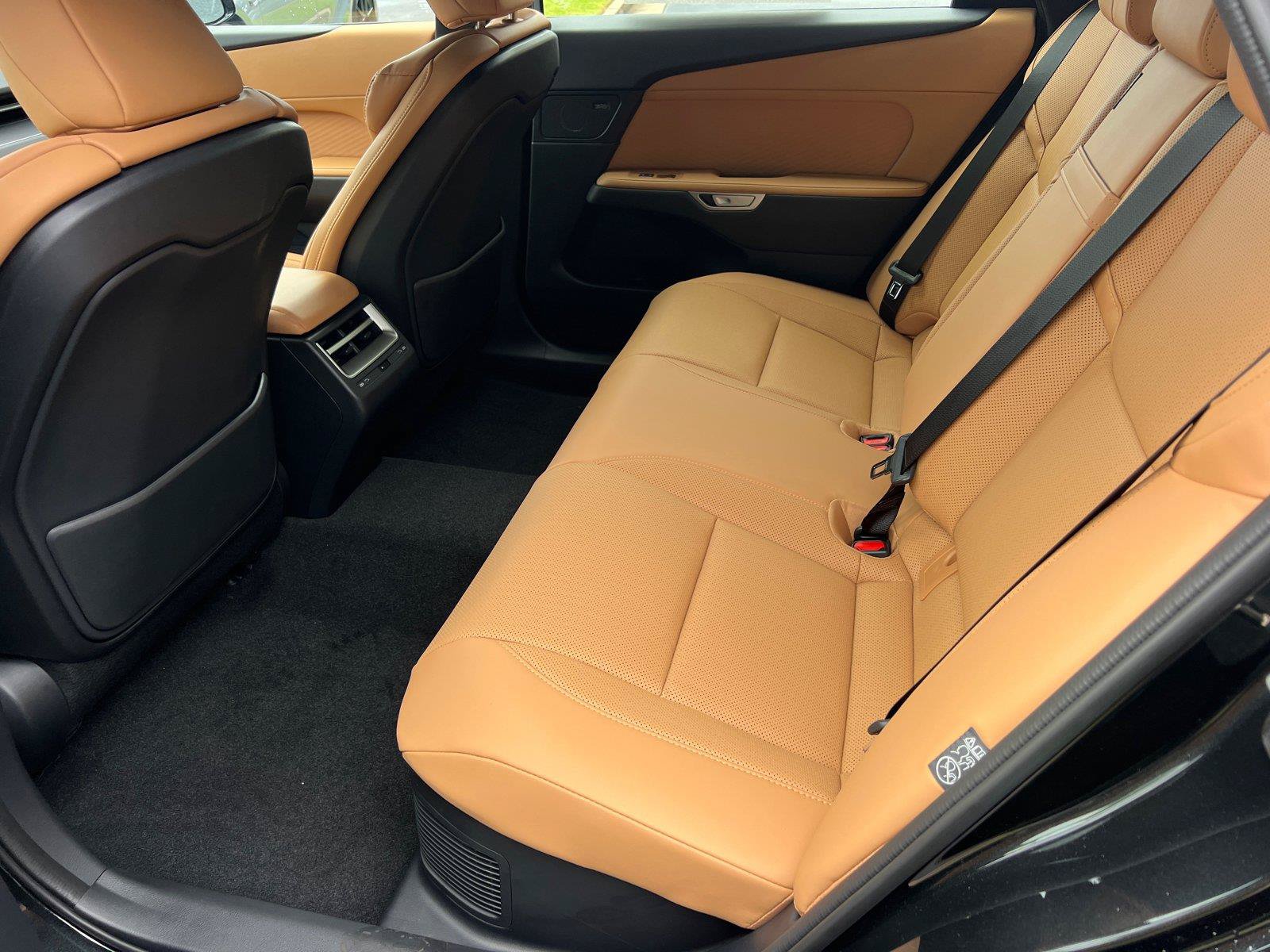 Certified 2026 Lexus ES 350h w/ Cold Area Package FWD image 14