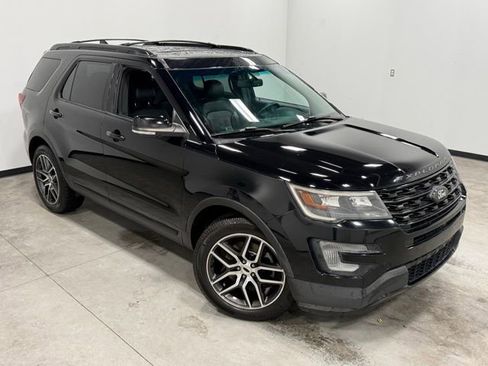 Certified 2017 Ford Explorer Sport w/ Equipment Group 401A AWD/4WD image 44