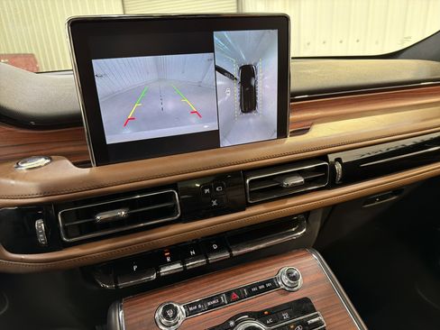 Used 2023 Lincoln Aviator Reserve w/ Elements Package Plus image 20