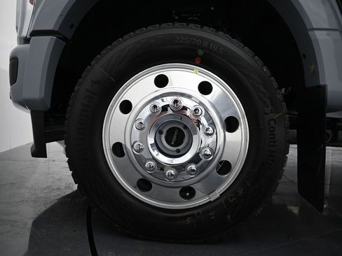 New 2026 Ford F450 Platinum w/ FX4 Off-Road Package image 34