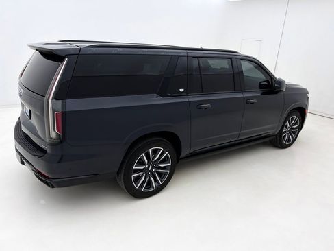 Used 2023 Cadillac Escalade ESV Sport Platinum image 6