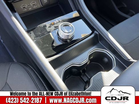 New 2025 Jeep Grand Cherokee Laredo image 26