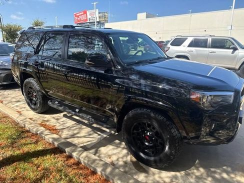 Used 2022 Toyota 4Runner SR5 Premium w/ Moonroof Package RWD image 2