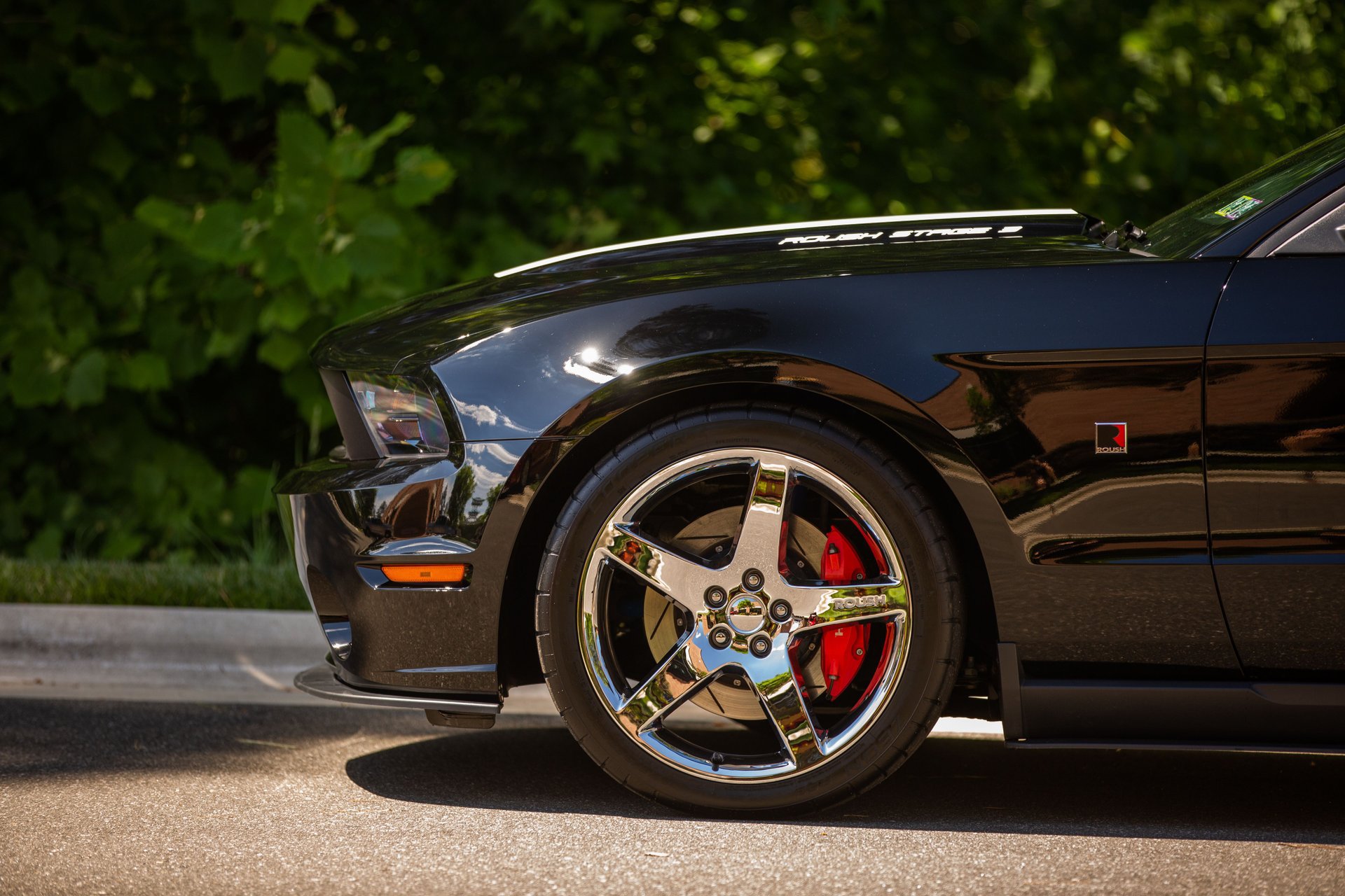 Used 2010 Ford Mustang GT RWD image 10