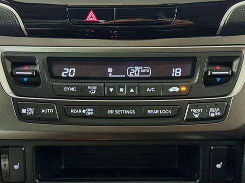 Used 2022 Honda Pilot Black Edition image 17