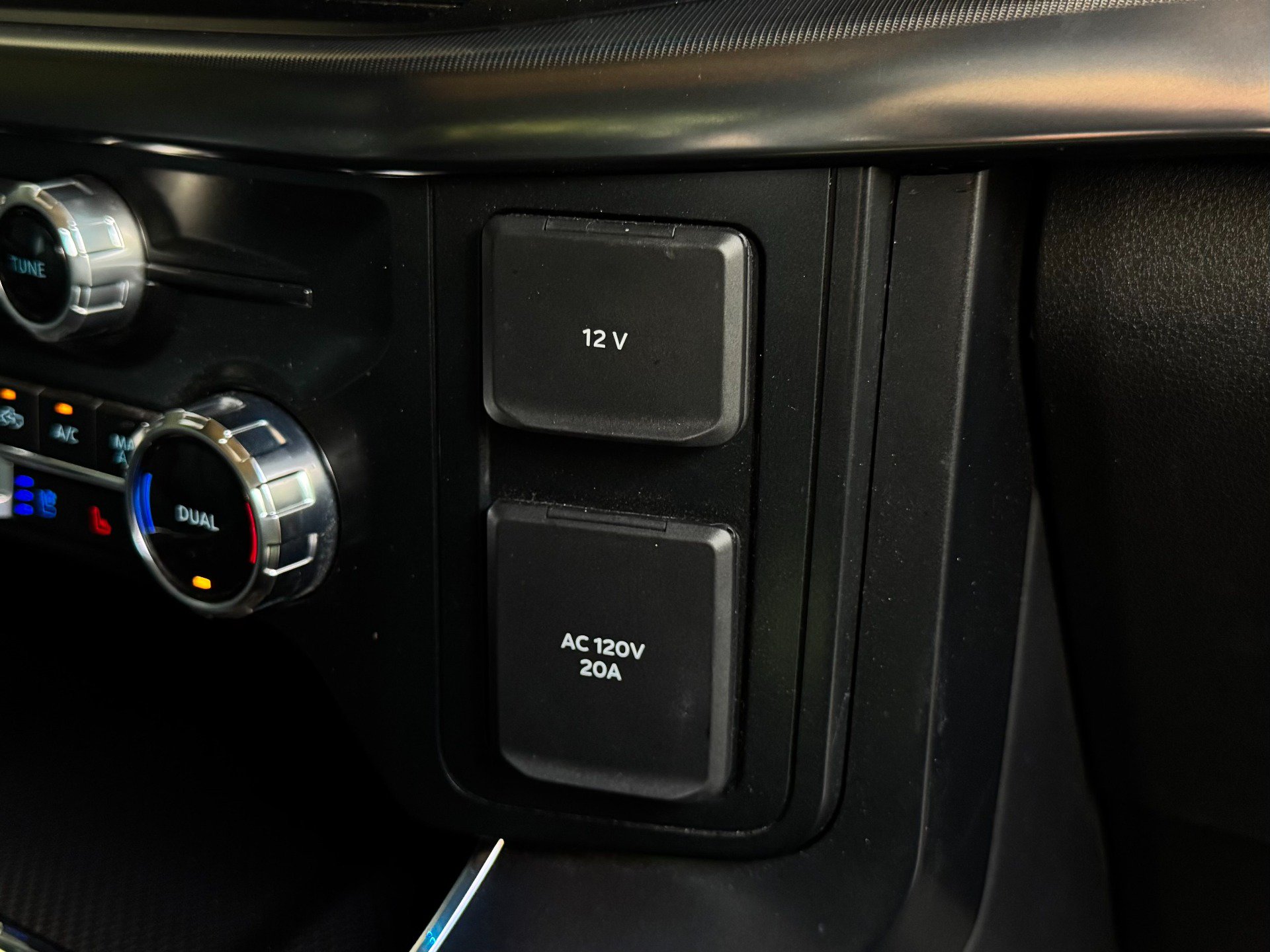 Used 2024 Ford F150 Raptor AWD/4WD image 34