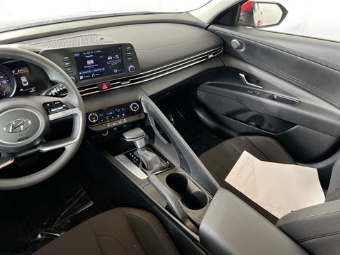Used 2023 Hyundai Elantra SEL FWD image 21