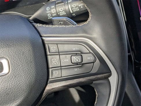 Used 2023 Jeep Grand Cherokee L Limited w/ Trailer Tow Group (B) image 22