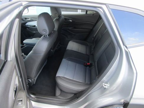 Certified 2025 Chevrolet Trax LT w/ LT Convenience Package image 14