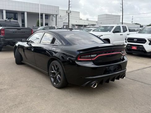 Used 2021 Dodge Charger SXT w/ Blacktop Package RWD image 7