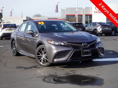 Certified 2023 Toyota Camry SE image 2