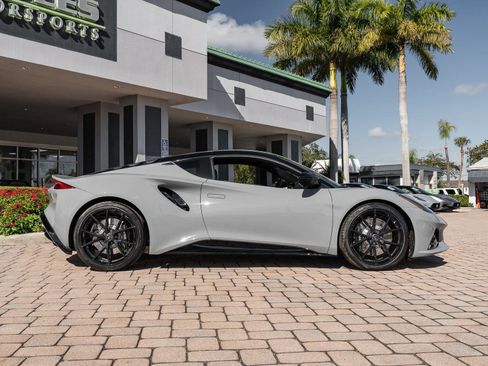 New 2026 Lotus Emira SE image 7