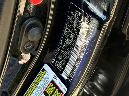 Used 2015 Toyota Corolla S FWD image 26