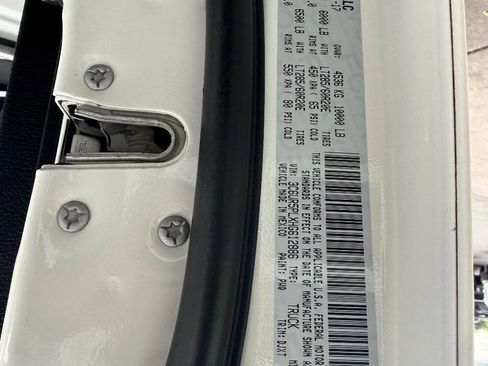 Used 2017 RAM 2500 Longhorn w/ Convenience Group AWD/4WD image 41