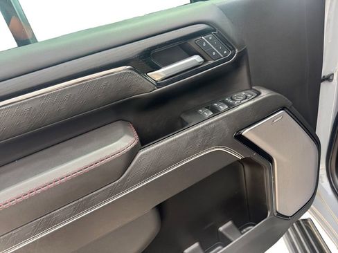 Used 2024 GMC Sierra 2500 AT4X image 20