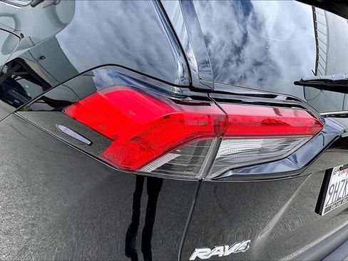 Used 2023 Toyota RAV4 XLE Premium AWD/4WD image 23