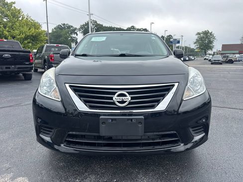 Used 2012 Nissan Versa SV w/ Convenience Pkg FWD image 3