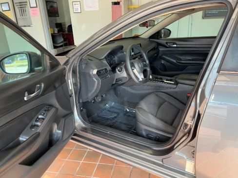 Used 2021 Nissan Altima 2.5 S w/ Driver Assist Package FWD image 15