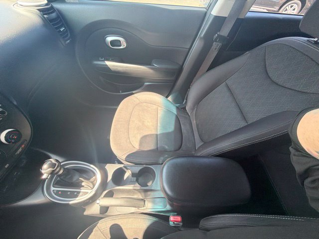 Used 2016 Kia Soul FWD image 27