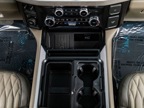 Used 2026 Ford F350 Platinum w/ Platinum Plus Package image 28