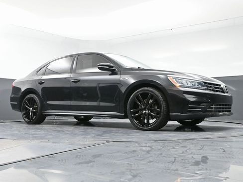 Used 2018 Volkswagen Passat 2.0T S image 44