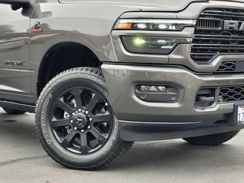 Used 2025 RAM 3500 Laramie AWD/4WD image 11