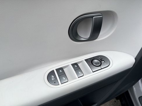 New 2026 Hyundai Ioniq 5 SE image 15