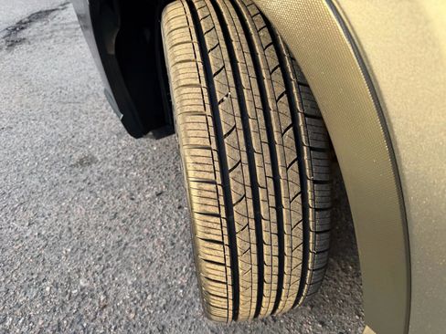 Used 2019 Subaru Ascent Limited w/ Popular Package #3 image 11