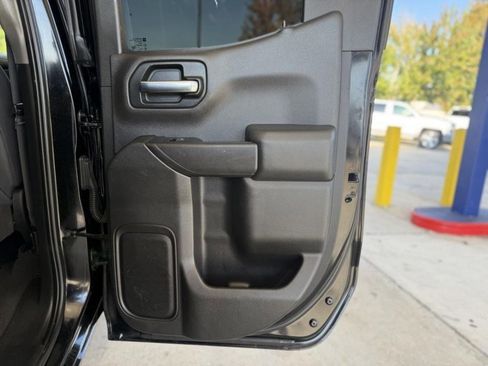 Used 2019 Chevrolet Silverado 1500 LT w/ Texas Edition image 19