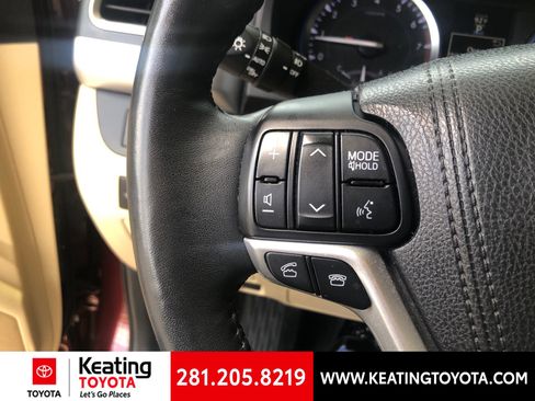 Used 2016 Toyota Highlander Limited Platinum AWD/4WD image 11