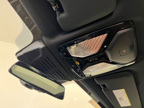 New 2026 BMW X5 sDrive40i w/ M Sport Package RWD image 18