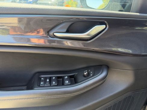 Used 2023 Jeep Grand Cherokee L Laredo RWD image 19