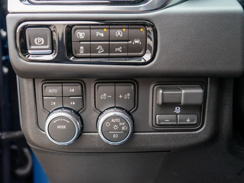 New 2026 GMC Yukon XL Elevation w/ Elevation Premium Package image 22