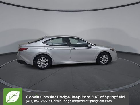 Used 2026 Toyota Camry LE FWD image 16